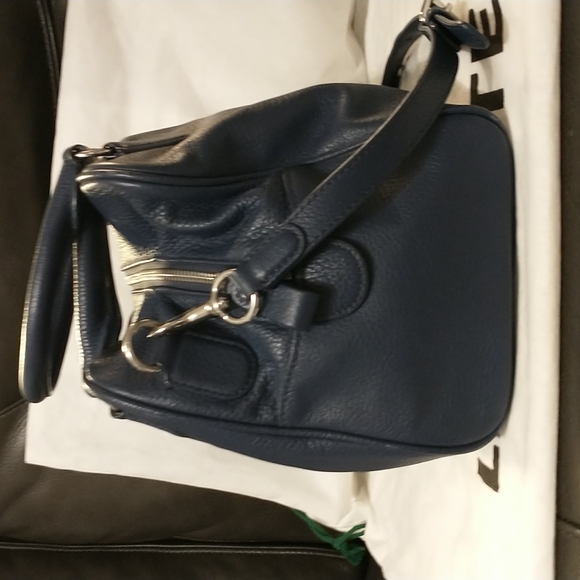 Lacoste bag - Picture 3 of 4